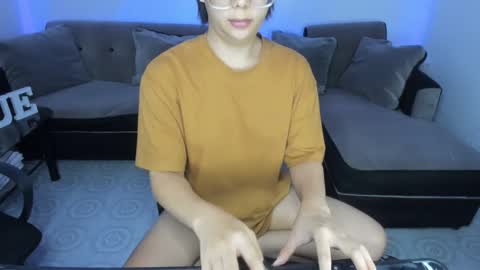 Snapshot of transmanilasue chatting on February 16, 2025, 3:47 am Sue online show from February 16, 2025, 3:47 am