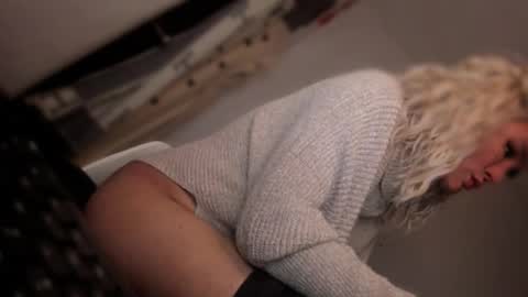 Snapshot of transnextdoor_ chatting on November 4, 2025, 9:25 pm ALMIGHTY GODDESS VALENTINA online show from November 4, 2025, 9:25 pm