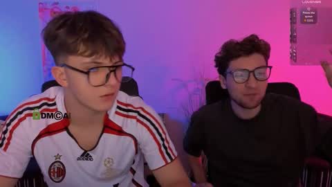 Travis online show from December 20, 2025, 8:05 pm