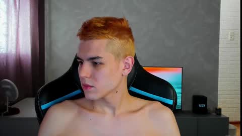 Snapshot of travisrivas chatting on March 9, 2025, 9:24 am travisrivas online show from March 9, 2025, 9:24 am