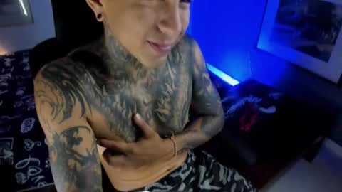 TRAV - INDEPENDENT MODEL online show from November 16, 2025, 7:47 am