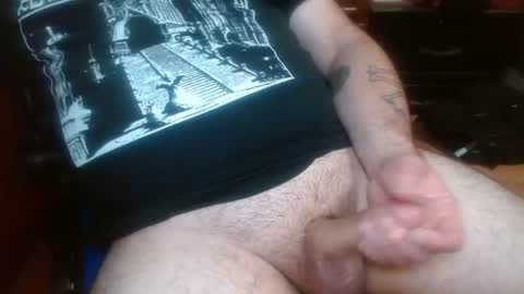 Snapshot of treasured_trash chatting on July 3, 2026, 8:37 pm Dilly Dally online show from July 3, 2026, 8:37 pm