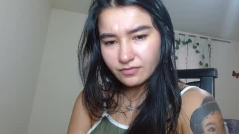 Snapshot of trebol_4 chatting on June 1, 2026, 8:43 pm trebol_4 online show from June 1, 2026, 8:43 pm