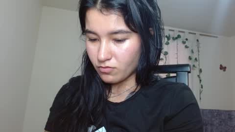 Snapshot of trebol_4 chatting on June 4, 2026, 8:59 pm trebol_4 online show from June 4, 2026, 8:59 pm