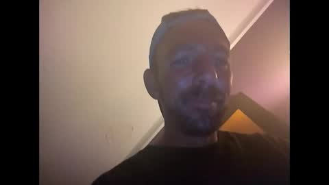 treedude303720 online show from November 16, 2025, 12:44 pm