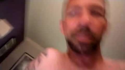 treedude303720 online show from November 20, 2025, 4:34 am