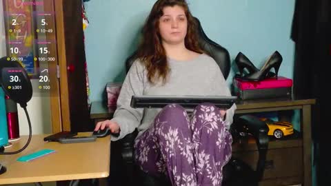 TreeJeanne online show from November 10, 2025, 1:15 am