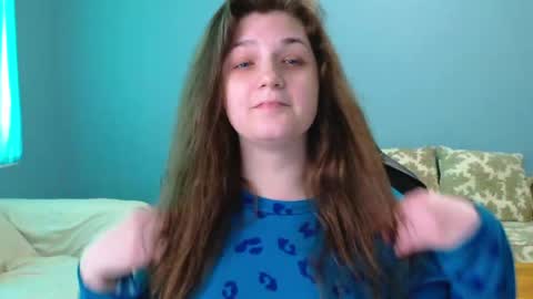 Snapshot of treejeanne chatting on April 16, 2026, 10:34 pm TreeJeanne online show from April 16, 2026, 10:34 pm