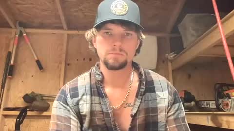 treeman817 online show from June 17, 2026, 12:57 am
