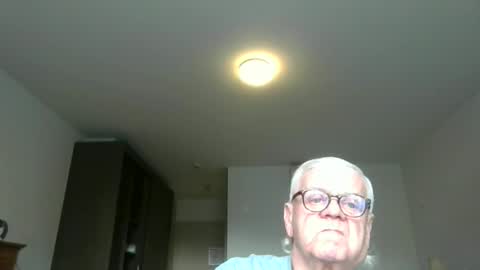Snapshot of trekbeestje1 chatting on December 5, 2025, 12:58 pm trekbeestje online show from December 5, 2025, 12:58 pm