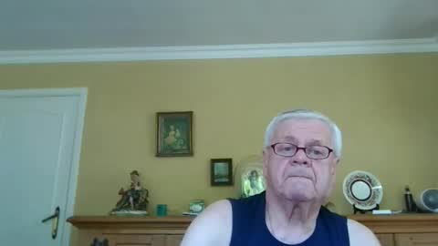 Snapshot of trekbeestje1 chatting on May 26, 2026, 7:37 am trekbeestje online show from May 26, 2026, 7:37 am