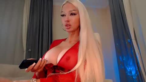Snapshot of tremendous_blondie chatting on April 25, 2026, 3:09 pm tremendous_blondie online show from April 25, 2026, 3:09 pm