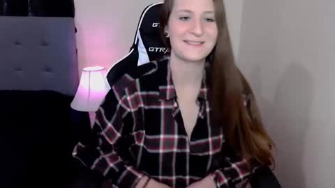 Snapshot of tressabelle chatting on November 25, 2025, 2:39 pm tressabelle online show from November 25, 2025, 2:39 pm