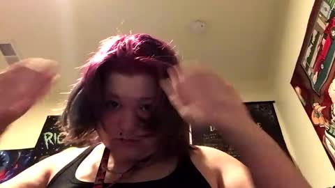 Snapshot of trhothoney chatting on February 19, 2025, 4:44 am Trixie online show from February 19, 2025, 4:44 am
