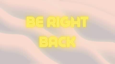 triana_crimson online show from November 28, 2025, 10:01 pm