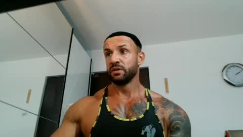 Snapshot of tridentmuscles chatting on June 10, 2026, 11:09 am tridentmuscles online show from June 10, 2026, 11:09 am