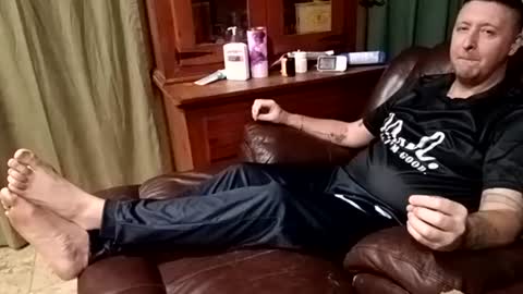 trillnonymau5 online show from December 5, 2024, 4:31 am