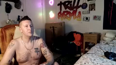 trillnonymau5 online show from December 18, 2024, 5:48 am