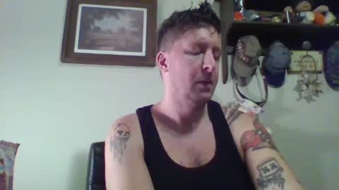 trillnonymau5 online show from January 5, 2025, 1:35 am