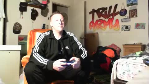 trillnonymau5 online show from January 6, 2025, 11:42 pm