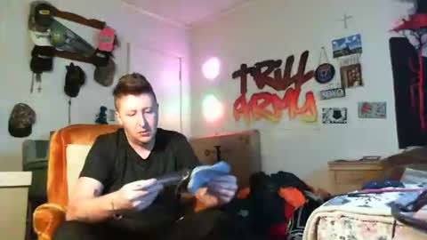 trillnonymau5 online show from January 8, 2025, 1:41 pm