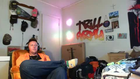 trillnonymau5 online show from January 8, 2025, 8:29 pm