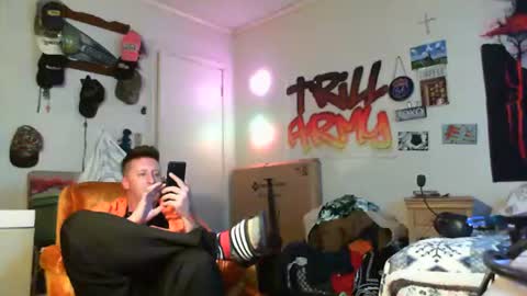 trillnonymau5 online show from January 9, 2025, 2:33 am