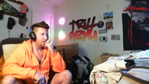 trillnonymau5 online show from January 13, 2025, 6:27 pm