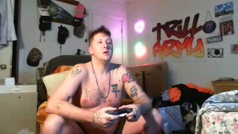 trillnonymau5 online show from January 22, 2025, 1:42 am