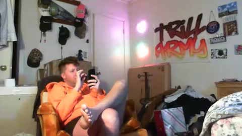 trillnonymau5 online show from January 22, 2025, 4:44 am