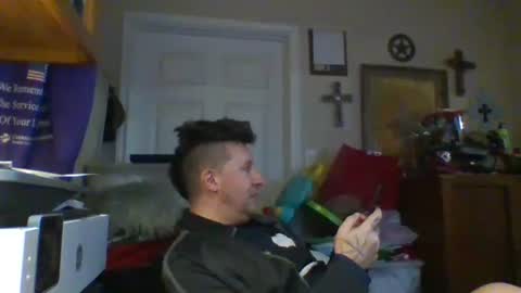 trillnonymau5 online show from January 25, 2025, 2:15 am