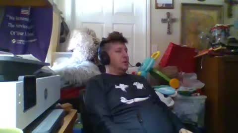 trillnonymau5 online show from January 25, 2025, 6:57 pm