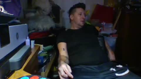 trillnonymau5 online show from January 27, 2025, 3:37 am