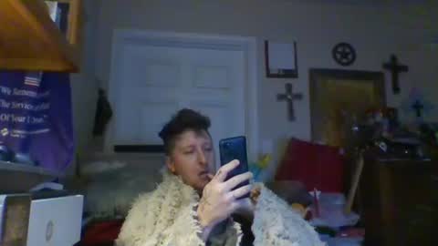 trillnonymau5 online show from January 27, 2025, 10:06 am