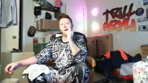 trillnonymau5 online show from January 30, 2025, 12:18 am