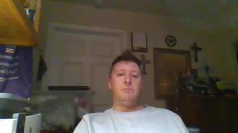 trillnonymau5 online show from February 6, 2025, 2:22 am