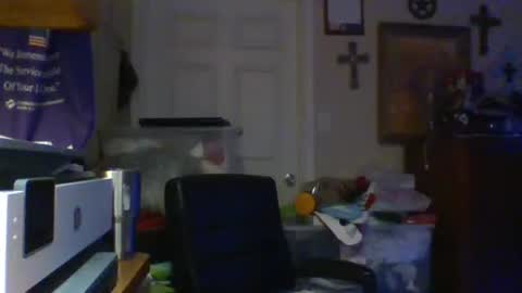 trillnonymau5 online show from February 9, 2025, 3:22 am