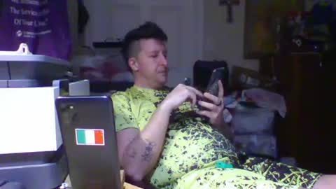 trillnonymau5 online show from February 15, 2025, 2:47 am