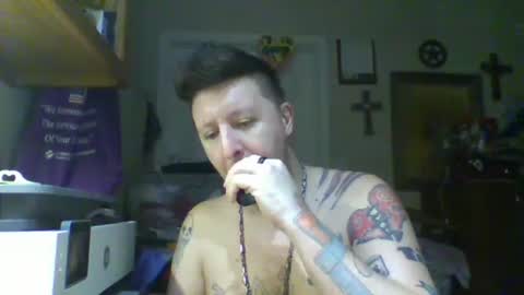 trillnonymau5 online show from February 25, 2025, 7:31 am