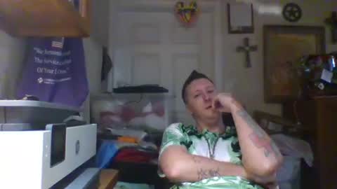 trillnonymau5 online show from February 26, 2025, 2:37 am