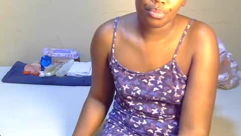 Snapshot of trina_z chatting on June 18, 2026, 9:14 am trina_z online show from June 18, 2026, 9:14 am