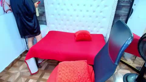 Snapshot of trinity_tsx chatting on May 25, 2026, 9:43 pm SOFIA online show from May 25, 2026, 9:43 pm