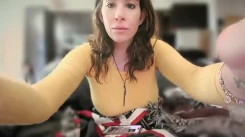 Snapshot of trinityxsecret chatting on January 6, 2025, 8:18 pm MadisonMontgomery online show from January 6, 2025, 8:18 pm