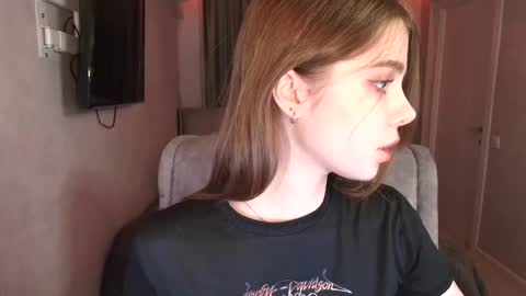 tripleprinces online show from February 21, 2025, 5:20 pm