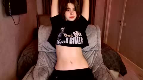 tripleprinces online show from October 19, 2025, 4:40 pm