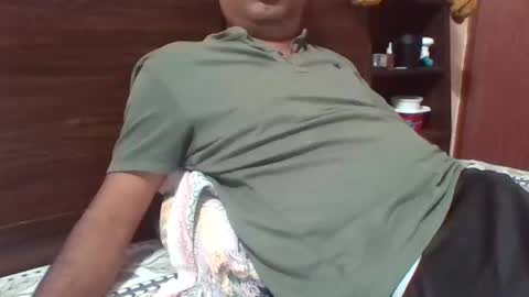 Raaz keeps ur Raaz online show from December 3, 2025, 3:21 pm