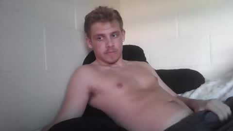 Snapshot of tripp_redmoore chatting on May 7, 2026, 10:26 pm Tripp Redmoore online show from May 7, 2026, 10:26 pm
