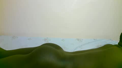 Snapshot of trisboo5 chatting on December 13, 2025, 10:15 pm Trisboo5 online show from December 13, 2025, 10:15 pm