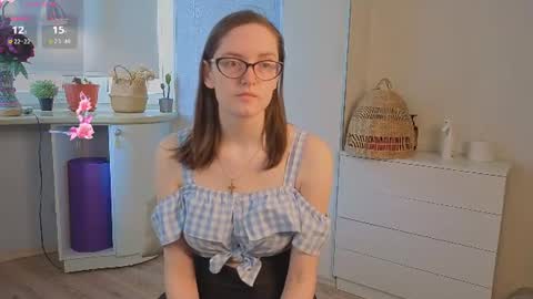 Snapshot of trishdelafontaine chatting on July 22, 2026, 4:04 am Viola online show from July 22, 2026, 4:04 am