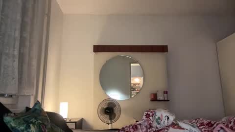 Snapshot of tritonspace chatting on September 10, 2025, 12:38 pm Triton online show from September 10, 2025, 12:38 pm